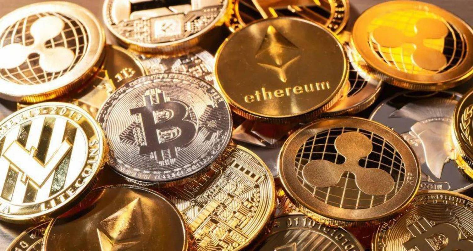 A visual representation of Bitcoin's price fluctuating on a chart, highlighting the importance of timely deployment of mining rigs.